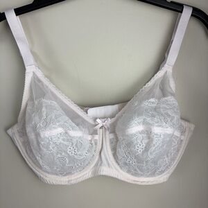 Wacoal 36DD Lace Underwire Bra in Soft White